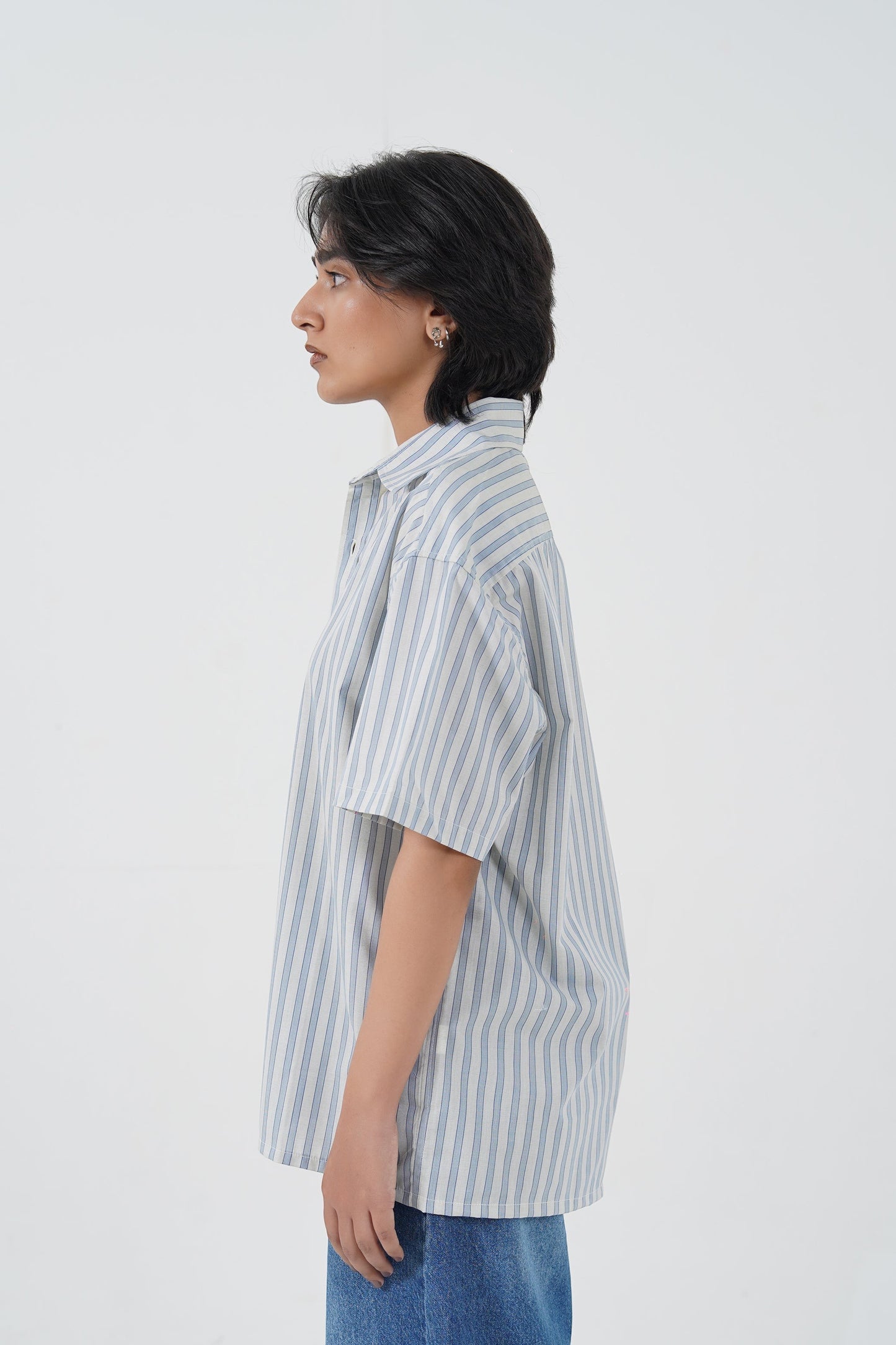 STRIPED BOXY FIT SHIRT