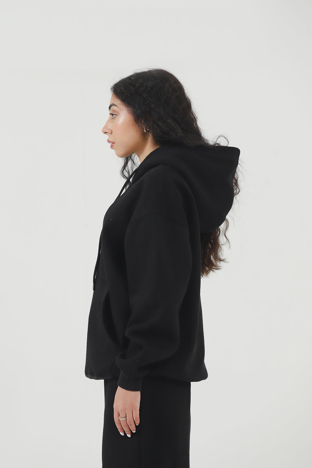 BASIC OVERSIZED HOODIE