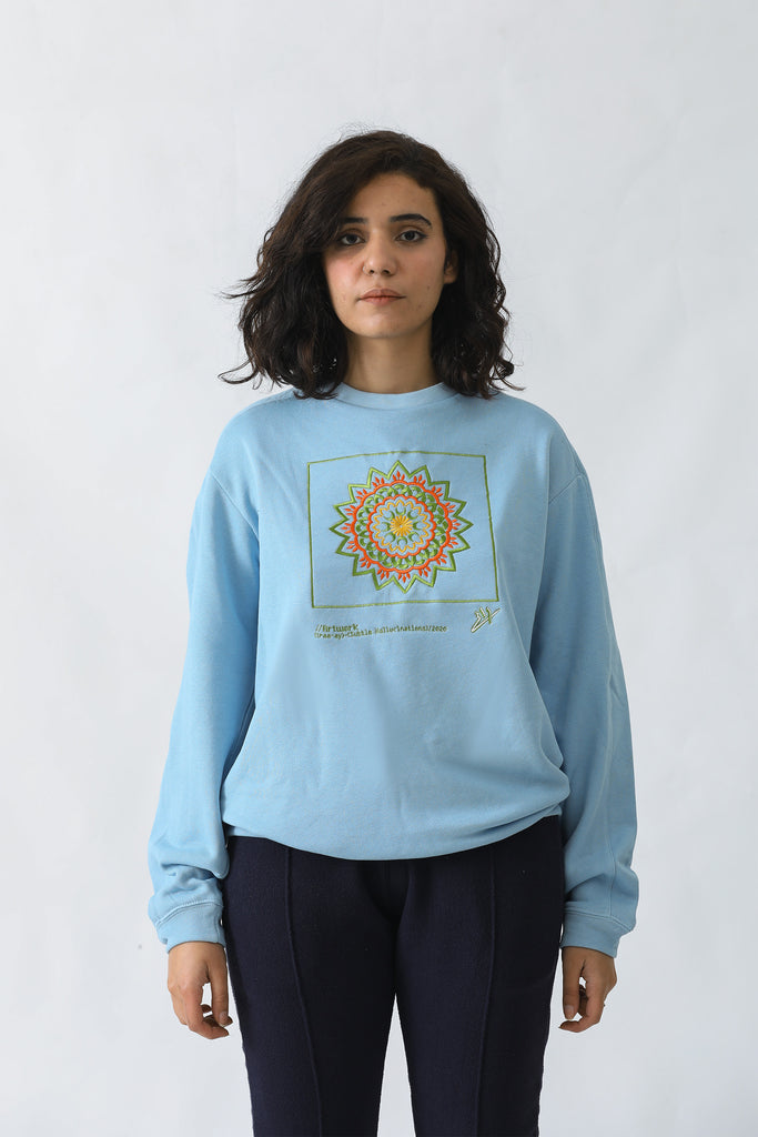 EMBROIDERED SWEATSHIRT