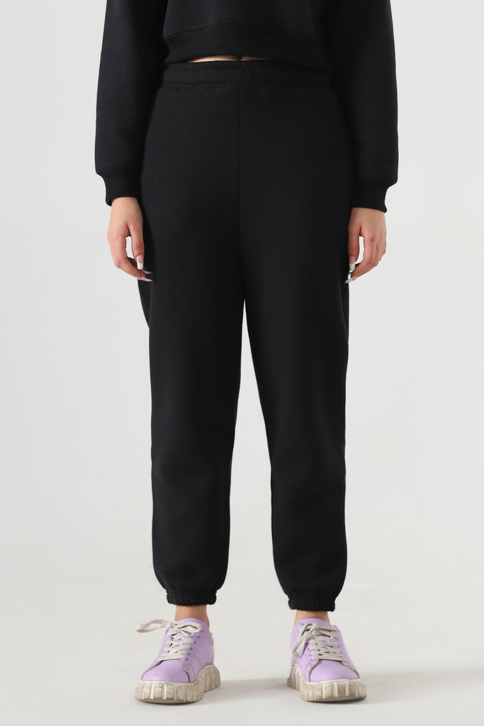 LOOSE FIT JOGGER